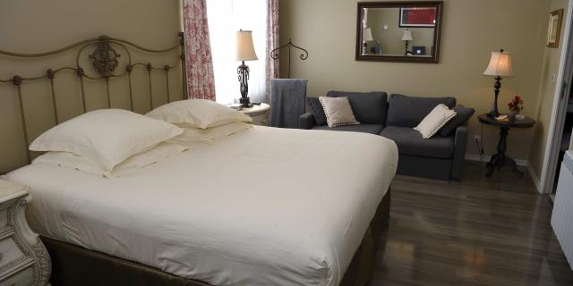 Chambres de l'Hôtel Nuits Saint-Pierre, hébergement en centre ville, Saint-Pierre, le 22 juillet 2016